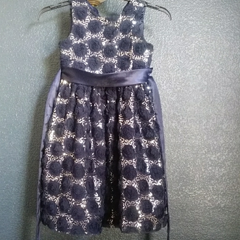 Girls dress